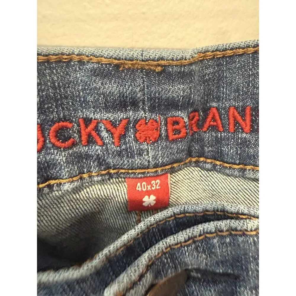 Lucky Brand 181 Relaxed Straight Jeans Mens 40x32 Blue Denim Whiskering Logo